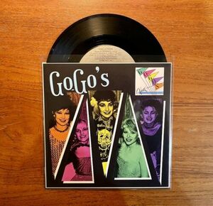 Go-Go's Vacation 7" 45 RPM 1982 バイナル Record w/Custom Sleeve Art 海外 即決