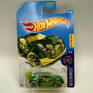 2017 Hot Wheels Fast 4WD Green Hw Glow Wheels New Sealed 海外 即決