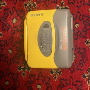 Sony Walkman Sports WM-SXF10 Cassette Radio Player For Parts Not Working 海外 即決