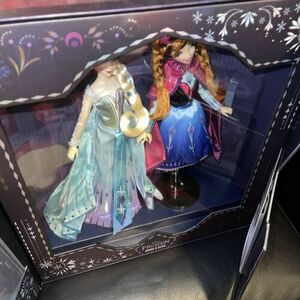 Disney Frozen Anna and Elsa Collector Doll Set by Brittney Lee Designer Limited 海外 即決