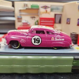 Diecast 1949 Mercury. Hostess Blackberry Fruit Pie. Loose. 1:64. M2 Castline. 海外 即決