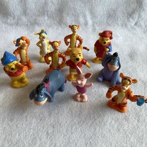 Lot of 11 Disney Winnie The Pooh Rabbit Piglet Eeyore Tigger PVC Figures Topper 海外 即決