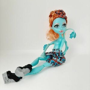 Monster High Lorna Mcnessie Doll Monster Exchange Program Missing Half Arm 海外 即決