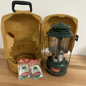 Vintage 10/72 Coleman Lantern With Coleman Yellow Carrying Case Has Some Rust 海外 即決