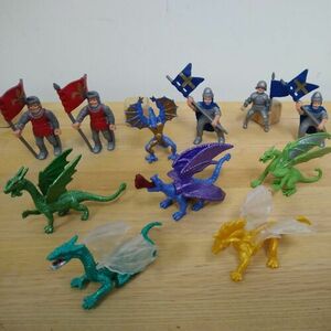 Safari Ltd. Medieval Figures Knights Dragons Rare Lot Of 11, Golden Ice Dragon 海外 即決