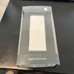 NEW- Apple Remote - MA128G/B Genuine Apple Product NIP 海外 即決