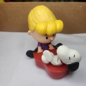 Peanuts' Schroeder and Snoopy (McDonalds Happy Meal Toy. 2015 The Peanuts Movie) 海外 即決