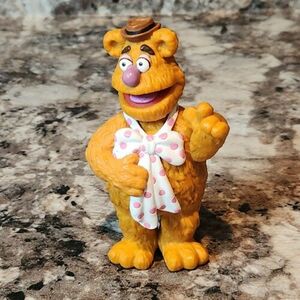 Disney The Muppets Fozzie Bear 4" PVC Figure Cake Topper Toy 海外 即決