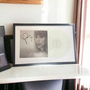 FRAMED Tortuレッド / Poets Dpt バイナル + “The Manuscript” SIGNED Photo Taylor Swift 海外 即決