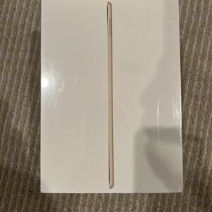 Apple iPad Air 2 16GB, Wi-Fi + Cellular (Unlocked), 9.7in - Gold 海外 即決