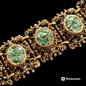 Deco Revival Gold Plated Brass Panel Bracelet with Jade Chips 海外 即決