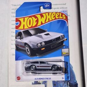 Hot Wheels Alfa Romeo GTV6 3.0 Factory Fresh 海外 即決