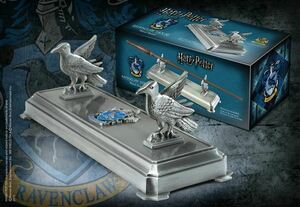 New Harry Potter Ravenclaw House Wand Display Stand 海外 即決
