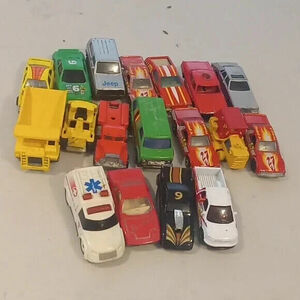 Vintage Matchbox Lot 1970’s-1990’s Emergency Fire Rescue Police Bus Jeep Utility 海外 即決