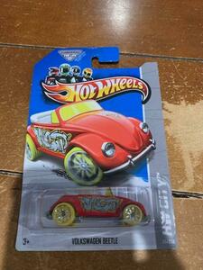 2013 Hot Wheels HW City (Grey) Volkswagen Beetle #40 Red 海外 即決