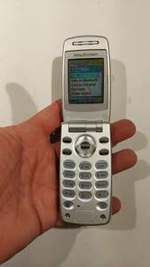 928.Sony Ericsson Z600 Silver-Blue Very Rare - For Collectors - Unlocked - N E W 海外 即決