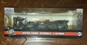 Hollywood Rides JUSTICE LEAGUE BATMOBILE & BATMAN Diecast - Item #31706 (2020) 海外 即決