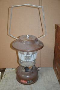 Vintage! Coleman 275 Brown Turd Double Mantle Lantern 1977 w/ White Picket Fence 海外 即決