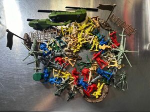 60 Plus Army Men And Accseeories Yellow Red Blue Green Helicopter Fence Used 海外 即決