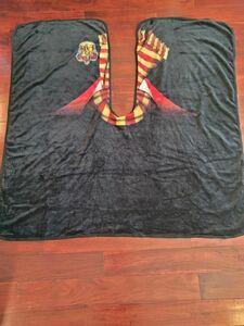 Northwest Harry Potter Silk Touch Wearable Cape Throw Blanket, 53.5" x 55" 海外 即決