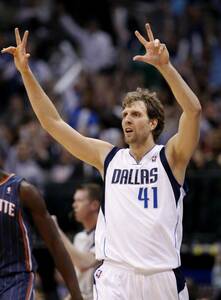 DIRK NOWITZKI 8X10 GLOSSY PHOTO IMAGE #1 海外 即決