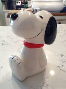 Vintage Syndicate Inc. Peanuts Snoopy 6" Ceramic Coin Bank 1966 with Stopper EUC 海外 即決