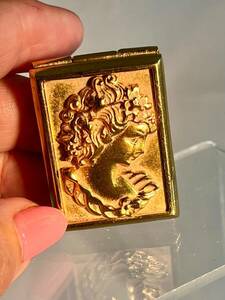 ESTEE LAUDER SOLID PERFUME 2000 Gold Tone Cameo Youth Dew Compact Full Perfume 海外 即決