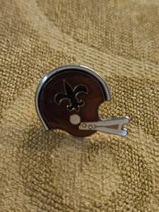 Vintage NFL Helmet Enamel Lapel Pin New Orleans Saints 海外 即決