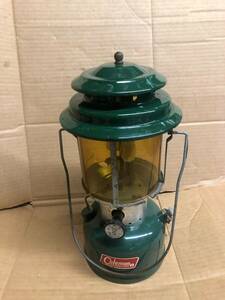 VINTAGE COLEMAN 1972 GREEN CAMPING GAS LANTERN 220F 海外 即決