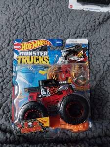 Hot Wheels Monster Trucks 1/64 Diecast Black Bone Shaker 海外 即決
