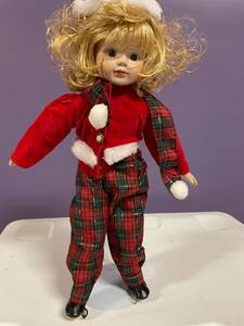 15" Porcelain Christmas Girl Doll, Plaid Pants 海外 即決