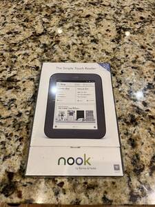 Barnes & Noble Nook Simple Touch 2GB, Wi-Fi, 6in eBook Reader - Black Sealed 海外 即決