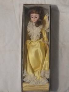 Presidential Ladies Doll with Yellow Dress 海外 即決