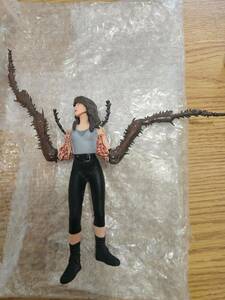 Mezco Cinema Of Fear Nightmare On Elm St Debbie Cockroach Figure Loose 海外 即決