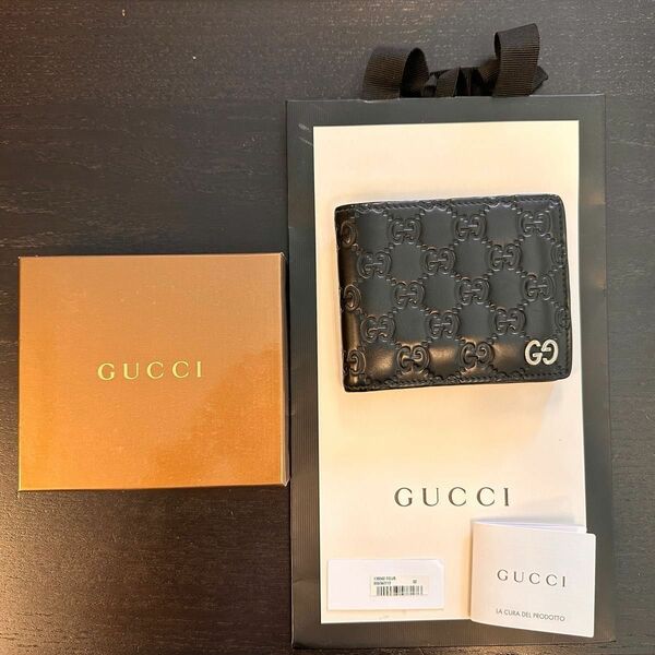 GUCCI レザー 二つ折り財布 カードケース 本革 カード収納が豊富