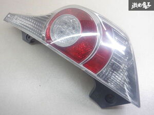 トヨタ純正 NHP10 アクア 前期 LED テール テールランプ テールライト 右 右側 運転席側 STANLEY 52-252 棚2M13