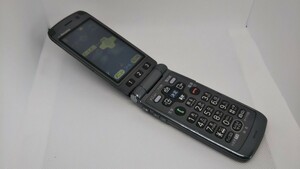 M033 docomo FOMA らくらくホン F-09B FUJITSU 富士通/ガラケー/ケータイ 簡易動作確認＆簡易清掃＆初期化OK 判定○ 現状品 送料無料　