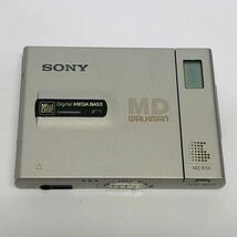 ●ソニー MZ-E50 MDウォークマン SONY WALKMAN ポータブルMDプレーヤー リモコン付き PORTABLE MINIDISC PLAYER 音響機器 S3048_画像2