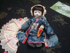 市松ちゃんさくらビスクちゃん創作人形さんに・6号・アンテーク本藍染めお単衣着セット＆お人形付きケープ涎にボネ。