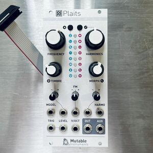 Mutable Instruments Plaits modular Synth euro rack 