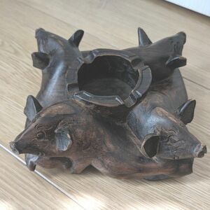 骨董レトロ　豚の灰皿　ブタの灰皿 アンティーク 置物 灰皿 レトロ 木製