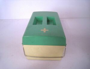  retro пластик. аптечка первой помощи . лекарство коробка ручка имеется medical кейс box /23N5.16-5