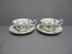 美品★WEDGWOOD★ウエッジウッド ワイルドストロベリー Bone China カップ＆ソーサー 黒壺 2客セット