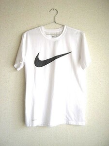 ＮＩＫＥ）白（メンズＭ）ドライフィットの半袖Ｔシャツ☆美品