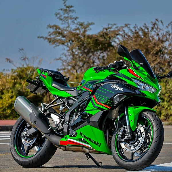 Kawasaki ninja ZX4RR 