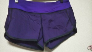 ルルレモン ワークアウトショーツ Sz6 speed shorts 紫チェック 新品