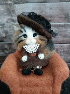 *.... bell * wool felt noru way Jean forest cat cat . cat sofa doll house handmade doll hand made 