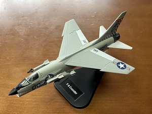 デル・プラド コレクション　世界の戦闘機　1/100　F-8 クルーセイダー　本体のみ