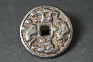 (871)希少!中国古銭 肉厚 大型 絵銭 春銭◆真正品◆両面春画銭 直径約39.2mm 約34.61g 古鋳 穴銭 貨幣 状態良好