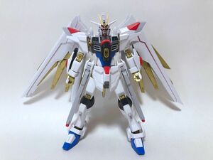 ガンプラ HGCE マイティーストライクフリーダムガンダム　完成品